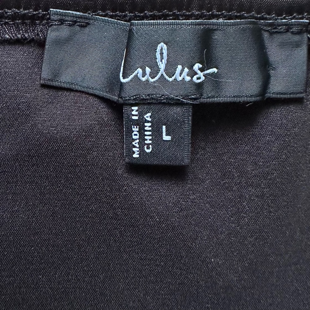 Lulu's Black Ruched Crop Top -‎ Large - Picture 5 of 7